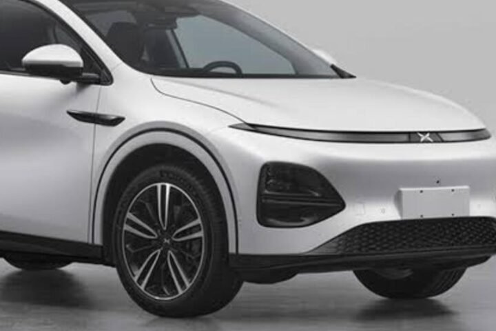 Chinese electric-vehicle (EV) maker Xpeng revealed strategies to launch a cheaper brand, entering a highly competitive part amid an severe price competition in the EV industry.