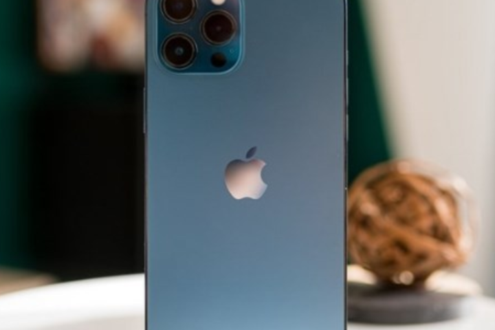 Apple Inc. witnessed a large drop in iPhone shipments, with a 10% decrease.