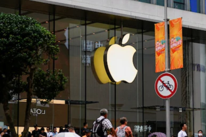 Apple stated that it has withdrawn Meta Platforms' WhatsApp and Threads from the App Store in China.