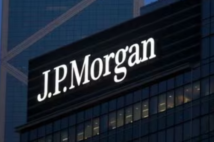 JPMorgan Chase reorganized its administration in the international banking unit, according to a memo seen by Reuters on Thursday.