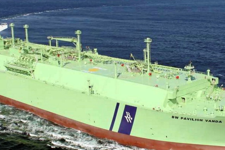 Three sources with details of the case said Shell and Saudi Aramco, competing to purchase the assets of Temasek-owned liquefied natural gas (LNG) trading company Pavilion Energy, are now closed in price negotiations after completing the due diligence.