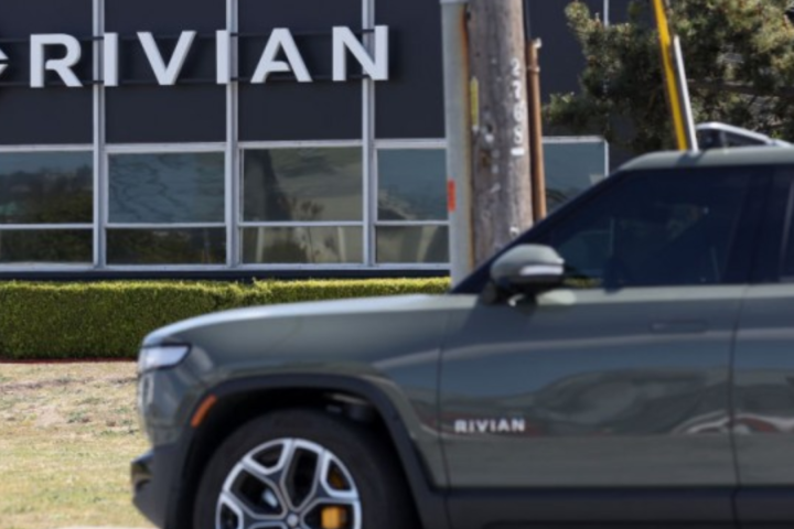 Rivian Automotive has received a $827 million incentive package from the state of Illinois to boost operations.