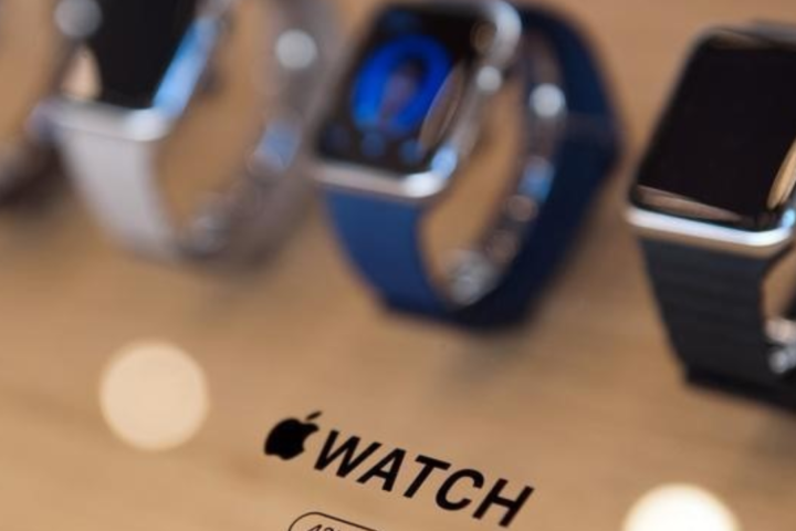 Apple smartphone shipments in China were 52% higher in April than a year ago, continuing the previous month's resurgence.