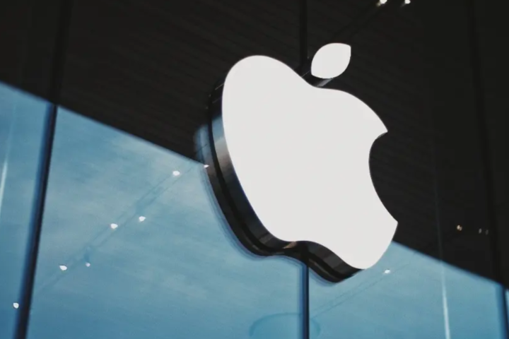 Employees at the Apple Towson shop, represented by the IAM, decided to authorise a potential strike.
