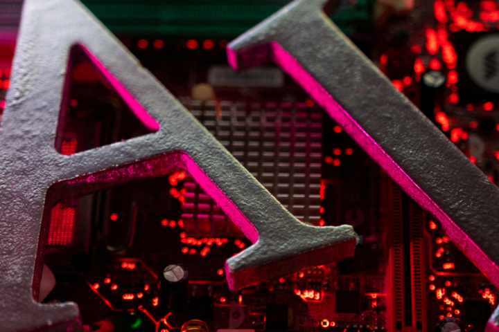 Chinese IT businesses showcased more than 150 AI-related products and solutions at the World AI Conference in Shanghai.